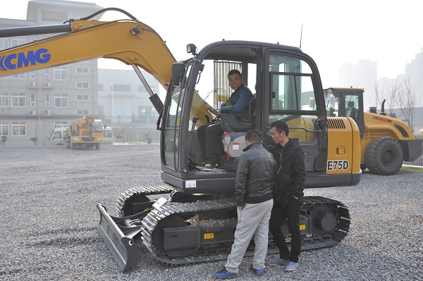 澳洲5手机平台_澳洲5（中国）XE75D钩机