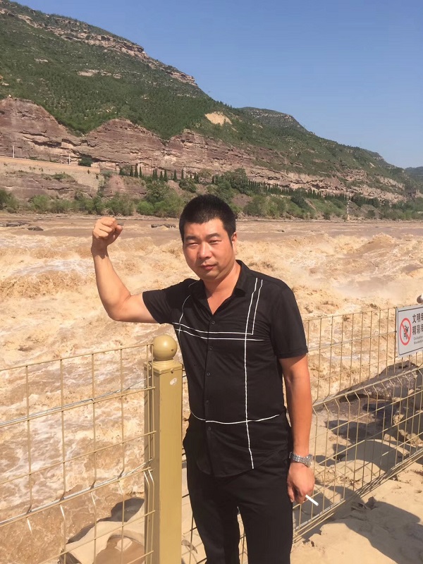 澳洲5手机平台_澳洲5（中国）挖机主人王俊杰