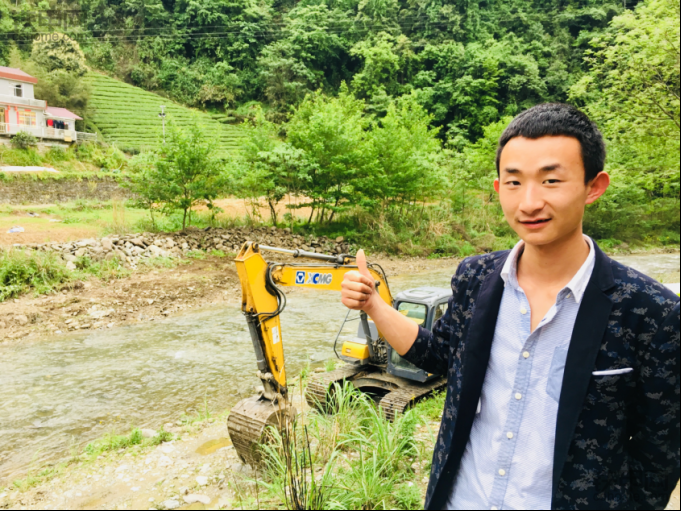 何弈锋和他的宝驾澳洲5手机平台_澳洲5（中国）XE150D