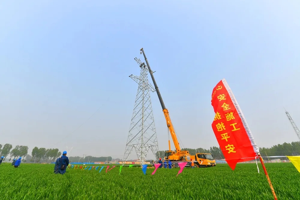 澳洲5手机平台_澳洲5（中国）吊车助力太焦铁路早通电