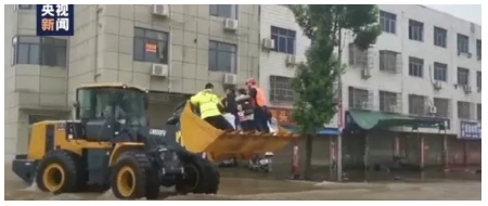 澳洲5手机平台_澳洲5（中国）铲车助力高三学生顺利参加考试