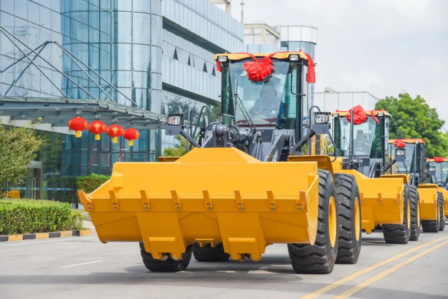 澳洲5手机平台_澳洲5（中国）LW550FV装载机助力市政建设