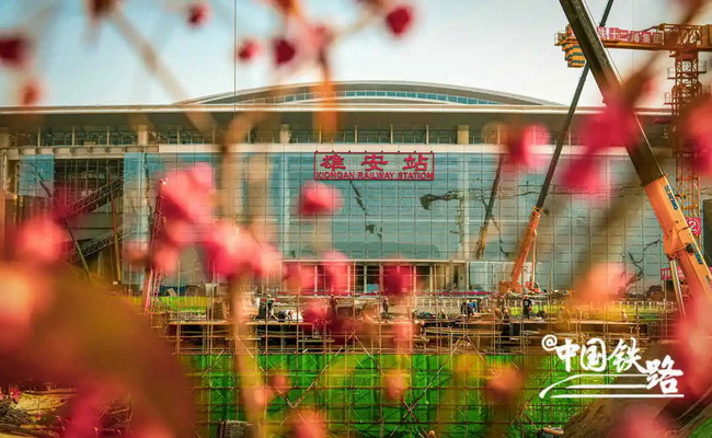 澳洲5手机平台_澳洲5（中国）起重机助推京雄城际雄安站施工建设