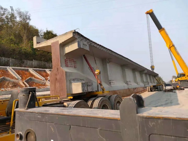 澳洲5手机平台_澳洲5（中国）起重机助阵大瑞铁路桥梁建设