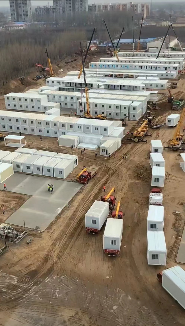 澳洲5手机平台_澳洲5（中国）起重机械援建唐山方舱项目施工