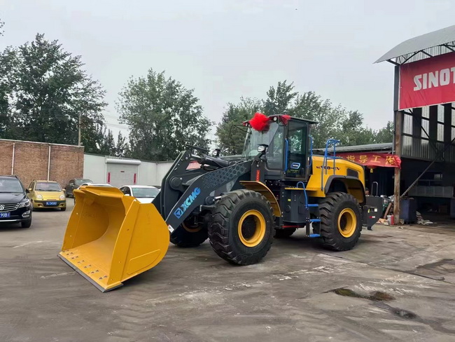 澳洲5手机平台_澳洲5（中国）XC968-EV纯电动装载机交付南阳客户