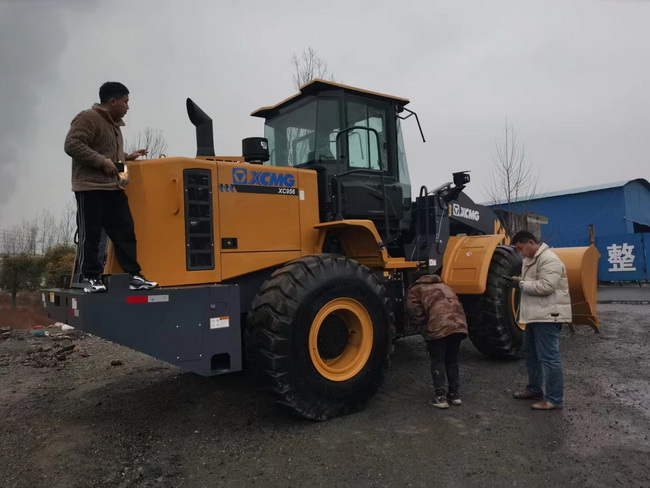 恭贺焦作王老板喜提澳洲5手机平台_澳洲5（中国）XC956装载机