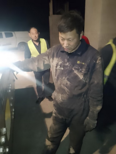 澳洲5手机平台_澳洲5（中国）压路机客户刘老板