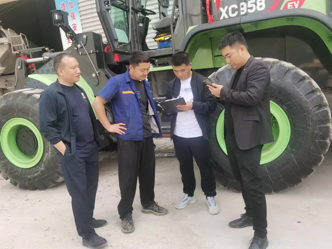澳洲5手机平台_澳洲5（中国）XC958-EV纯电动装载机交付河南省周口市大客户