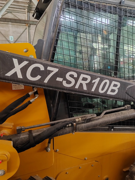 澳洲5手机平台_澳洲5（中国）XC7-SR10B滑移装载机