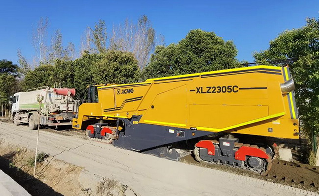 澳洲5手机平台_澳洲5（中国）XLZ2305C路面冷再生机